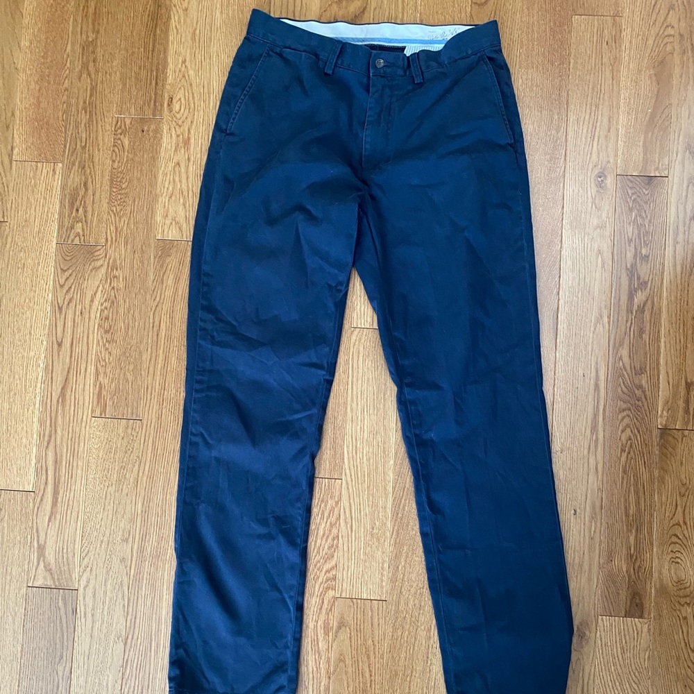 Men’s Polo Ralph Lauren Classic Fit Chino Pant- 34x34 in navy.